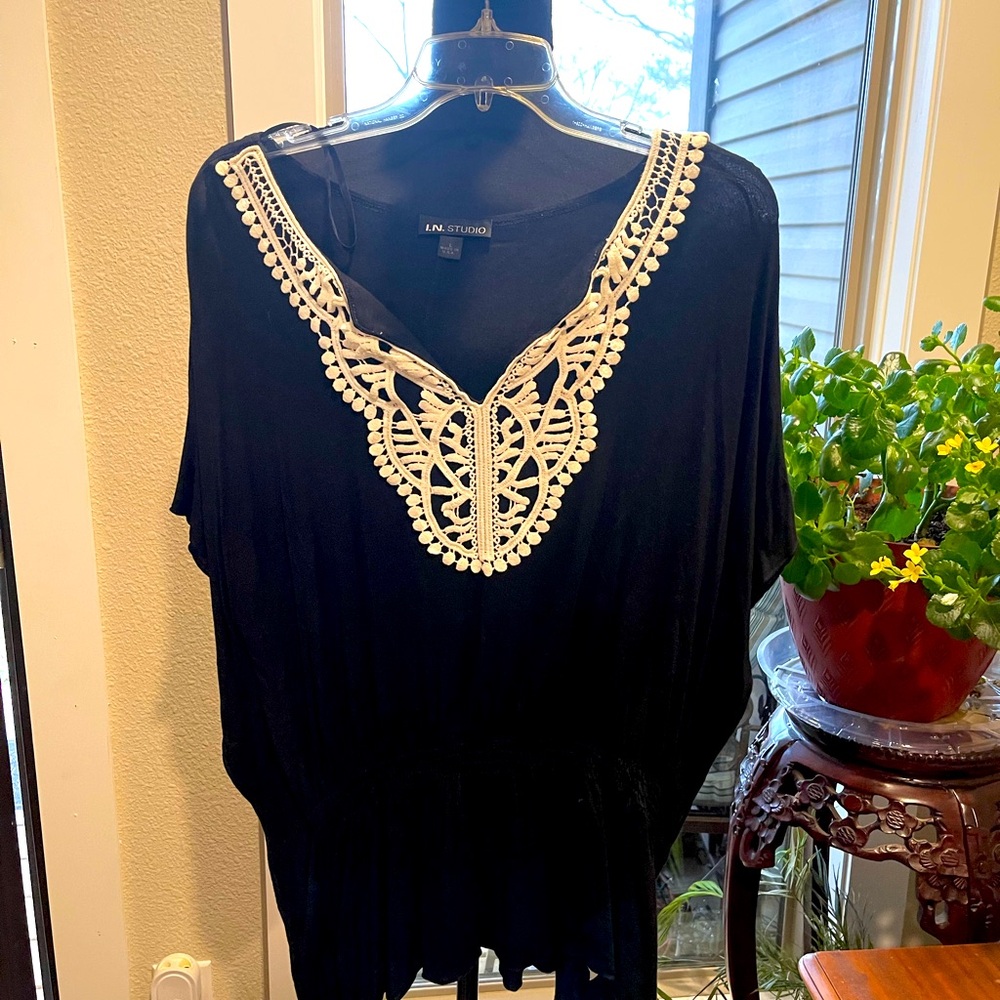 I. N. Studio Hand Stitched V Neck Short Sleeve Elastic Waist Black Knit Top Sz L